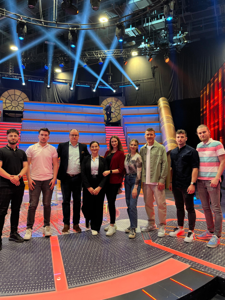 Študenti Podnikovohospodárskej fakulty EUBA sa predstavia v televíznej relácii ČO JA VIEM Študenti Podnikovohospodárskej fakulty EUBA sa predstavia v televíznej relácii ČO JA VIEM