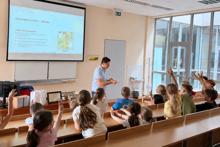 Čarovný svet bankoviek na PHF EU v Košiciach